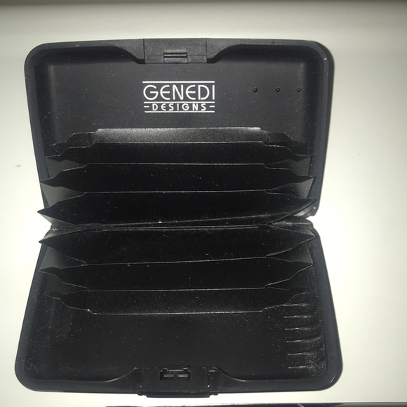 Wallets - Picture 3 of 4